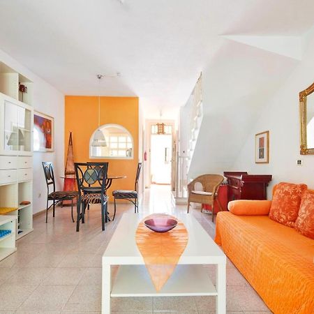 Casa Sarita - Farbenfrohes Ferienhaus Chayofa 外观 照片