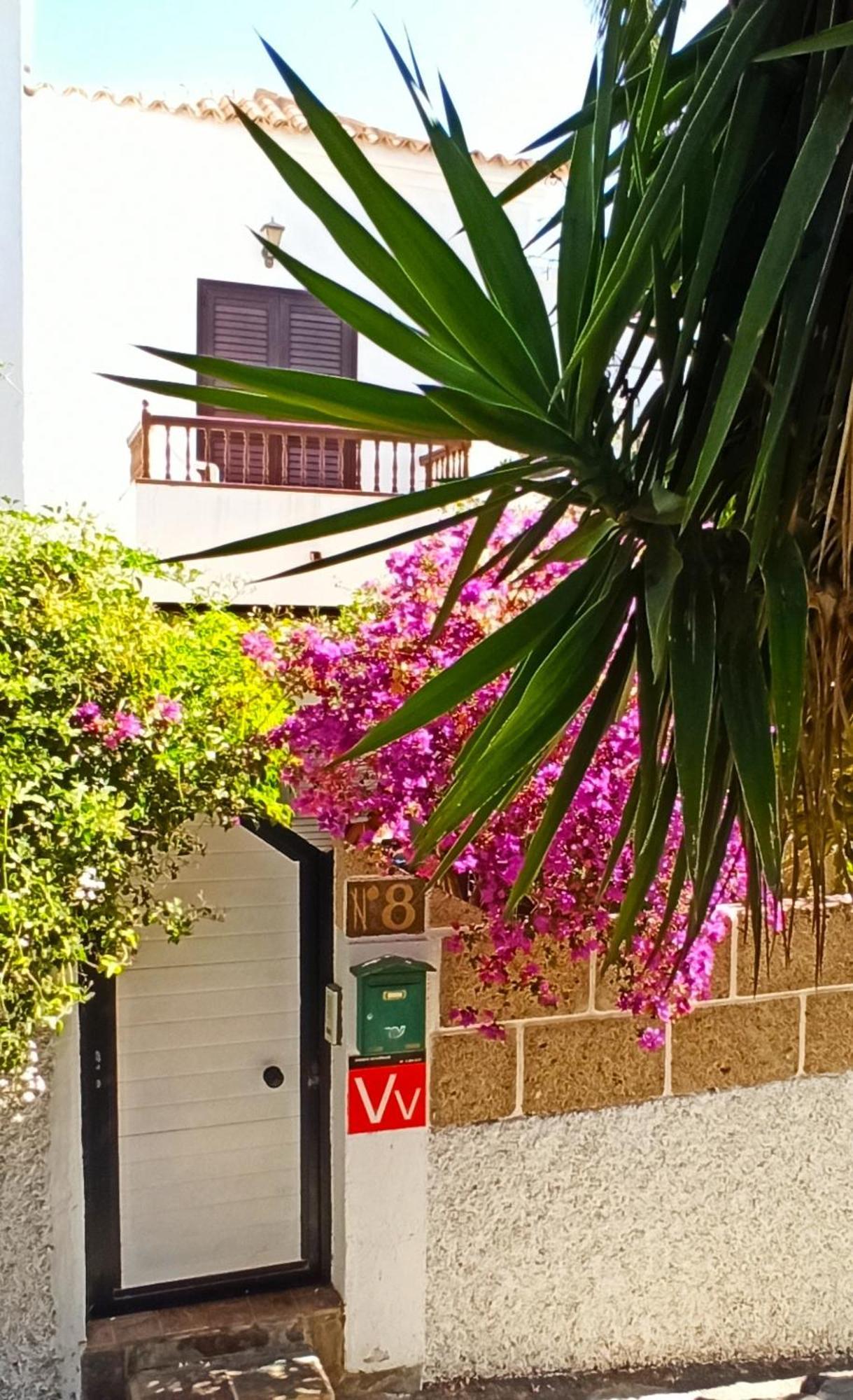 Casa Sarita - Farbenfrohes Ferienhaus Chayofa 外观 照片