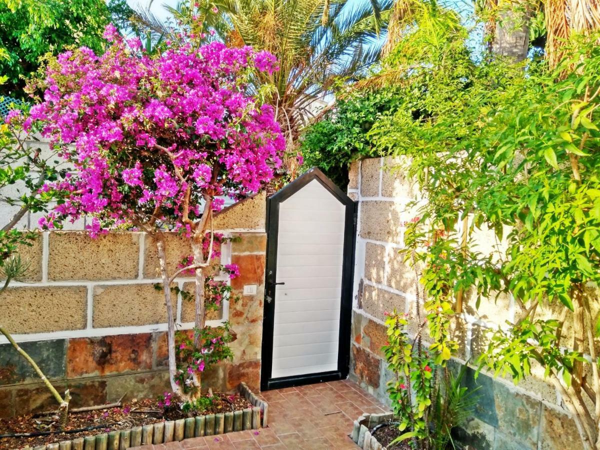 Casa Sarita - Farbenfrohes Ferienhaus Chayofa 外观 照片
